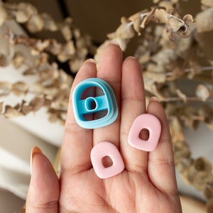Kleine Organische Donut Baumeln | Polymer Clay Ausstecher Donut Mini Dangle