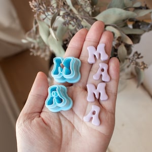Mama Polymer Clay Cutter Letters / letras de burbujas mayúsculas retro, cortadores de arcilla del Día de la Madre, pendientes de mamá