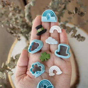 Coupeur d'argile de la Saint-Patrick | Clous en pâte polymère, trèfle, chapeau de lutin, nuage arc-en-ciel en forme de arc-en-ciel