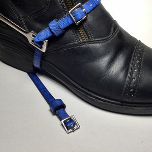 Blue Floral Embossed Leather Spur Straps