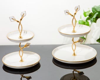 Luxury Porcelain & Metal Service Plate: Elegant Gold Cake Tray