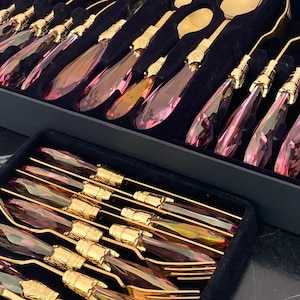 Golden Elegance Titan 36-teiliges Besteck-Set - Luxus-Goldbesteck für Zuhause, Hochzeiten & Geschenke - Modernes Edelstahl-Design