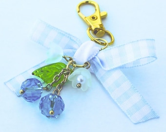 Blueberry Picnic Bag Charm – Light Blue Ribbon Bow Charm, Cottagecore Fruit Keychain, Coquette Bag Accessory, Handmade Gift
