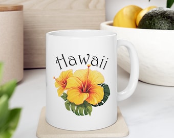 El hibisco hawaiano amarillo - Flor del estado de Hawái - Taza de cerámica de 11 oz / El hibisco hawaiano es un hermoso símbolo del orgullo y la belleza de Hawái.