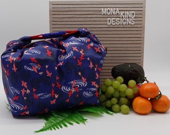 Lunchbag groß in blau mit Koi Motiv