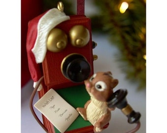 Vintage Retired Collectible Hallmark Keepsake Christmas Ornament 1998 Chatty Chipmunk North Pole Telephone Company NEW