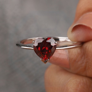 2CT Red Heart January Birthstone Garnet Solitaire Gemstone Ring, 2CT Heart Shape Natural Gemstone 10K/14K/18K White Gold Ring