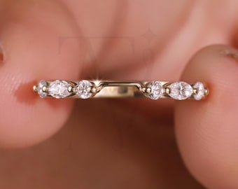 Alianza de boda apilable de moissanita redonda y marquesa de 0,27 quilates con espaciador con muesca de burbuja, diamante cultivado en laboratorio, oro macizo de 14 quilates.