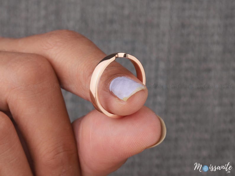 Cerys 4mm 14kt Gold Chevron Cigar Band
Unique Cigar Ring
Chevron Band
Nesting Ring
Cut Out Ring
Cigar Band
Unique Gold Ring
Wedding Ring
14k Gold Prong Ring Set, Cut-Out Cigar Band Engagement Ring Set, Perfect Wedding Ring & Anniversary Gift for Her Emerald Solitaire Ring
18K Solid White Gold Cigar Wedding Band Ring, Unique 6mm Cut Out Design, Ideal for Wedding or Nesting Ring, Luxurious Gift for Her
14K Solid Gold Cigar Wedding Band Ring Unique Wide Cut Out Design Perfect for a Engagement band