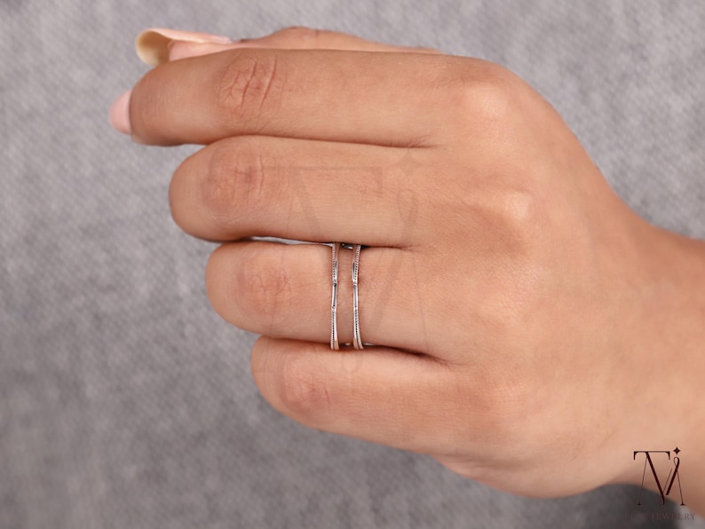 Dainty anniversary matching ring
Curved Double Guard Jacket Band Stacking bridal
Plain solid gold Enhancer Guard wedding band
Double Curved stacking ring
Promise white gold wedding ring
Anniversary bridal ring Jacket Band