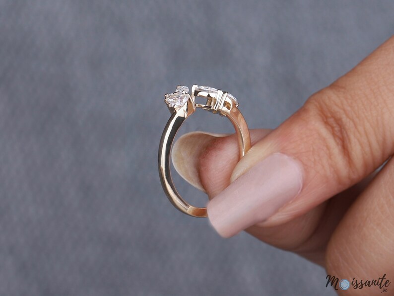 Marquise band ring