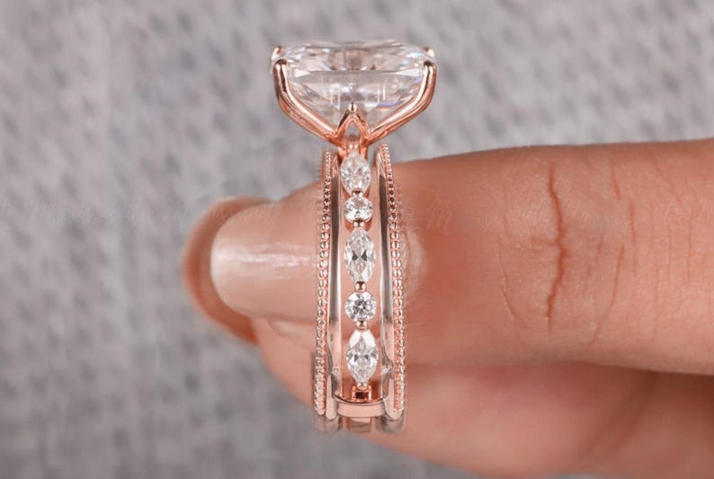 Wedding Wrap Band Woman's Ring
Women's Enhancer Ring
Wrap Guard Band
14k Yellow Gold Anniversary Ring
Antique Band Band Ring
Crown Style Ring
Curved Wedding Band
Diamond Ring Double Ring