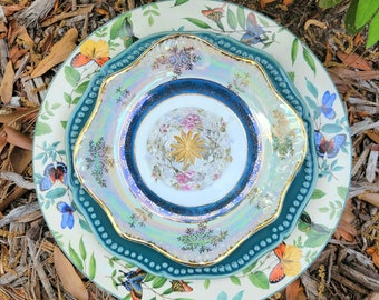 Glass Garden Art, Plate Flower, Vintage, Yard Art. Green, Gold, White, Clear, flowered, hand painted. Perfect gift for Birthday or Mom