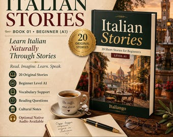 Może przedstawiać: Książka zatytułowana Italian Stories dla początkujących z ciemnozieloną okładką, biały kubek do kawy z napisem Un caffè, una storia, czarne pióro wieczne i okrągłe okulary leżące na otwartym notatniku z odręcznym włoskim tekstem.