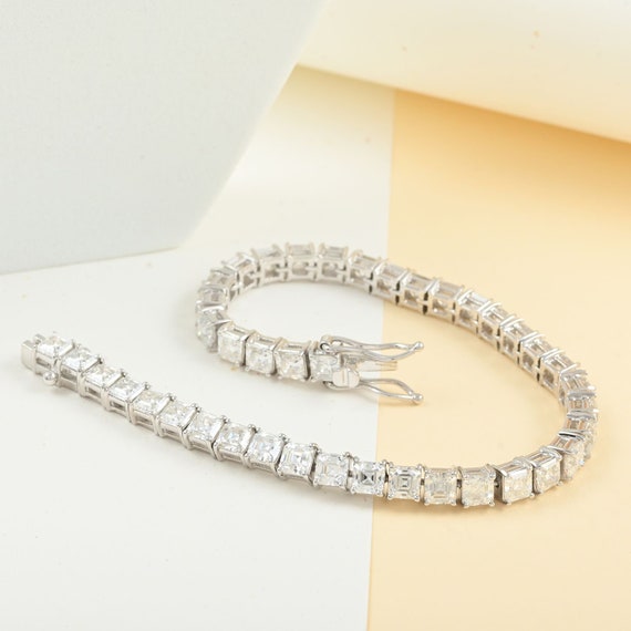 スターリングシルバーのアッシャーカットモアッサナイトテニス