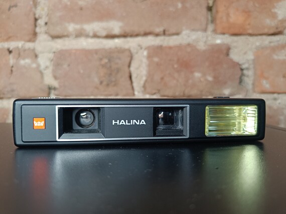 Retro Halina Flashmatic 110 camera