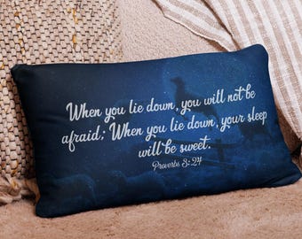 Sprüche 3:24 Bibel Vers Dekorativer Dekokissenbezug (Nur) | Christliche Wohnkultur Ihr Schlaf wird süß Zählen Schafe 12x20 Abdeckung