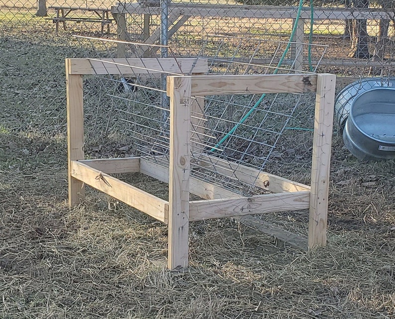 High Efficiency Sheep and Goat Hay Feeder Plans and Instructions image 6