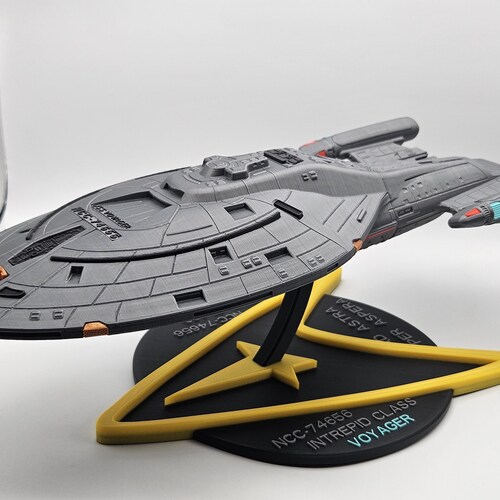 Star Trek USS Voyager W/ Display Stand - 3D Printed - Etsy