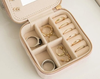 Caixa de armazenamento de joias quadrada de veludo, para anéis, brincos, colar, display para viagens portátil, caixa organizadora para presente feminino, estojo de joias.