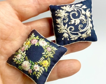 Miniature Embroidered Pillow 1:12 Scale – Handmade Dollhouse Cushion, Mini Textile Decor