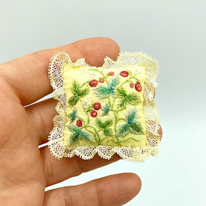 1:12 scale Miniature  cushion for Doll House