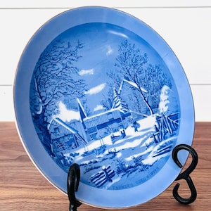 Currier And Ives The Farmer&#39;s Home in Winter Decorative Plate Blue White Vintage