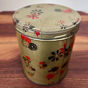 VTG Metal Tin Container w/ Red & Black Flowers image 3
