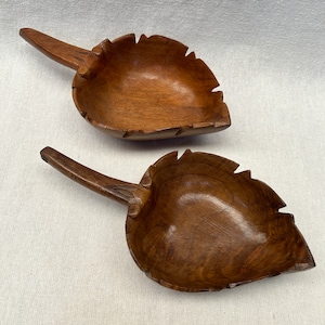 Hand Carved Wooden Leaf Bowl: Rustic Nut Serving Dish