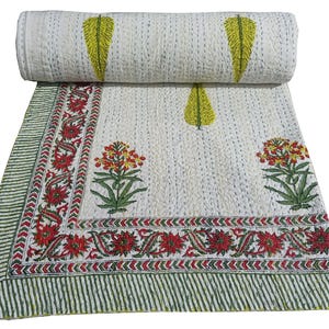 Handgemachte Kantha Quilt Decke Floral Block Print Decke Indische Baumwolle Tagesdecke Boho Bettwäsche Indischer Stil Quilt Reversible Quilt Geschenk für Sie