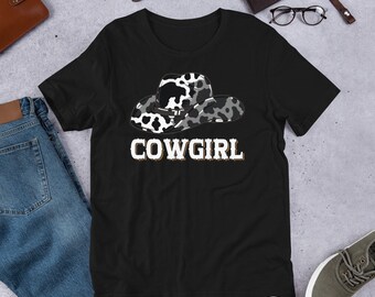 Cowgirl - Country Southern Western Texas Cow Unisex T-Shirt