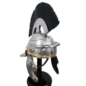 Roman Imperial Centurio Helm mit Feder und Holzständer