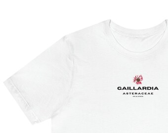 Rosa botanisches T-Shirt Getrocknete Blumen T-Shirt Naturinspirierte Kleidung Pflanzenliebhaber umweltfreundliches Kleid wissenschaftlicher Name Blumendruck Freizeitkleidung