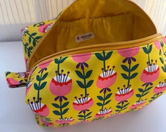 Dyson Air Wrap Bag Travel Toiletry Cosmetic Organizer, Floral Pattern Bag