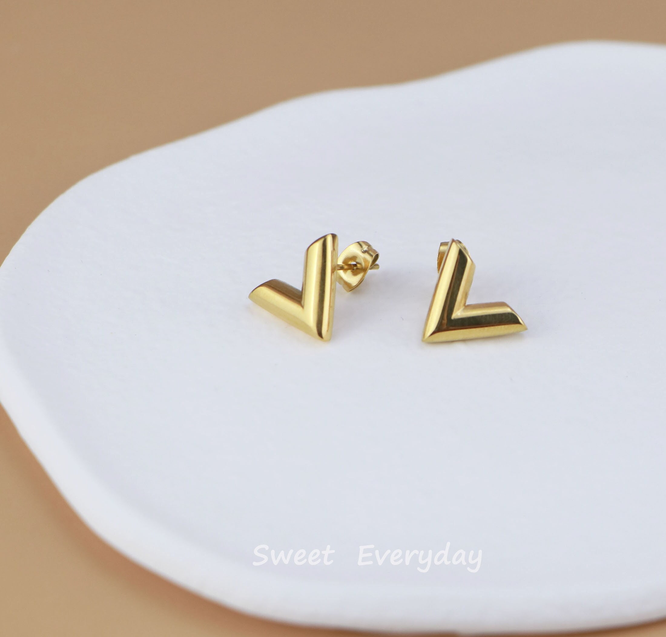 Authenticated Used Louis Vuitton Earrings Essential V Gold Metal