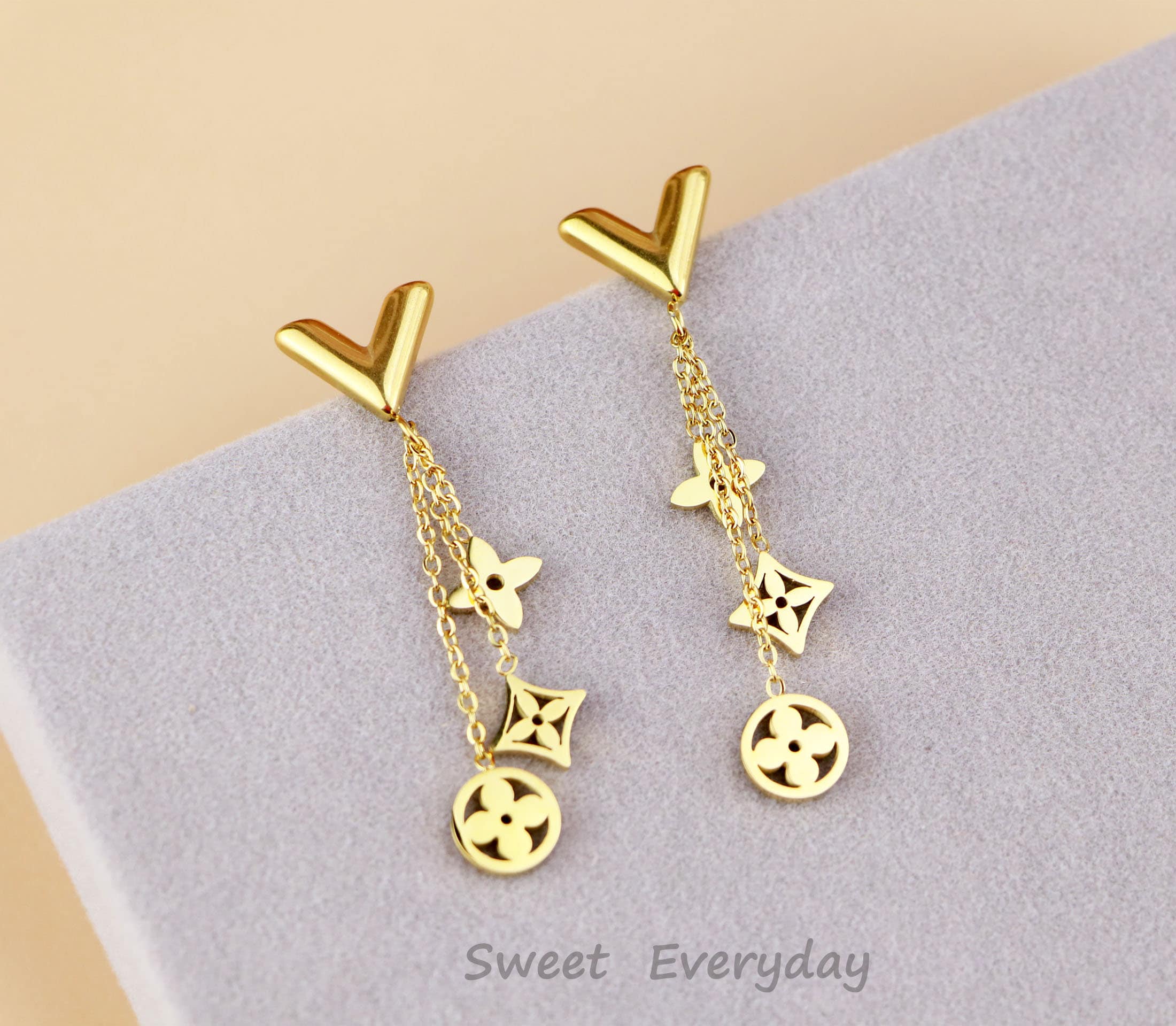 SweetEveryday 18K Gold Waterproof Clover Earrings and Necklace Set,Gold Lucky Four Leaf Clover Earrings and Bracelet,Tarnish Free Clover Jewelry Set