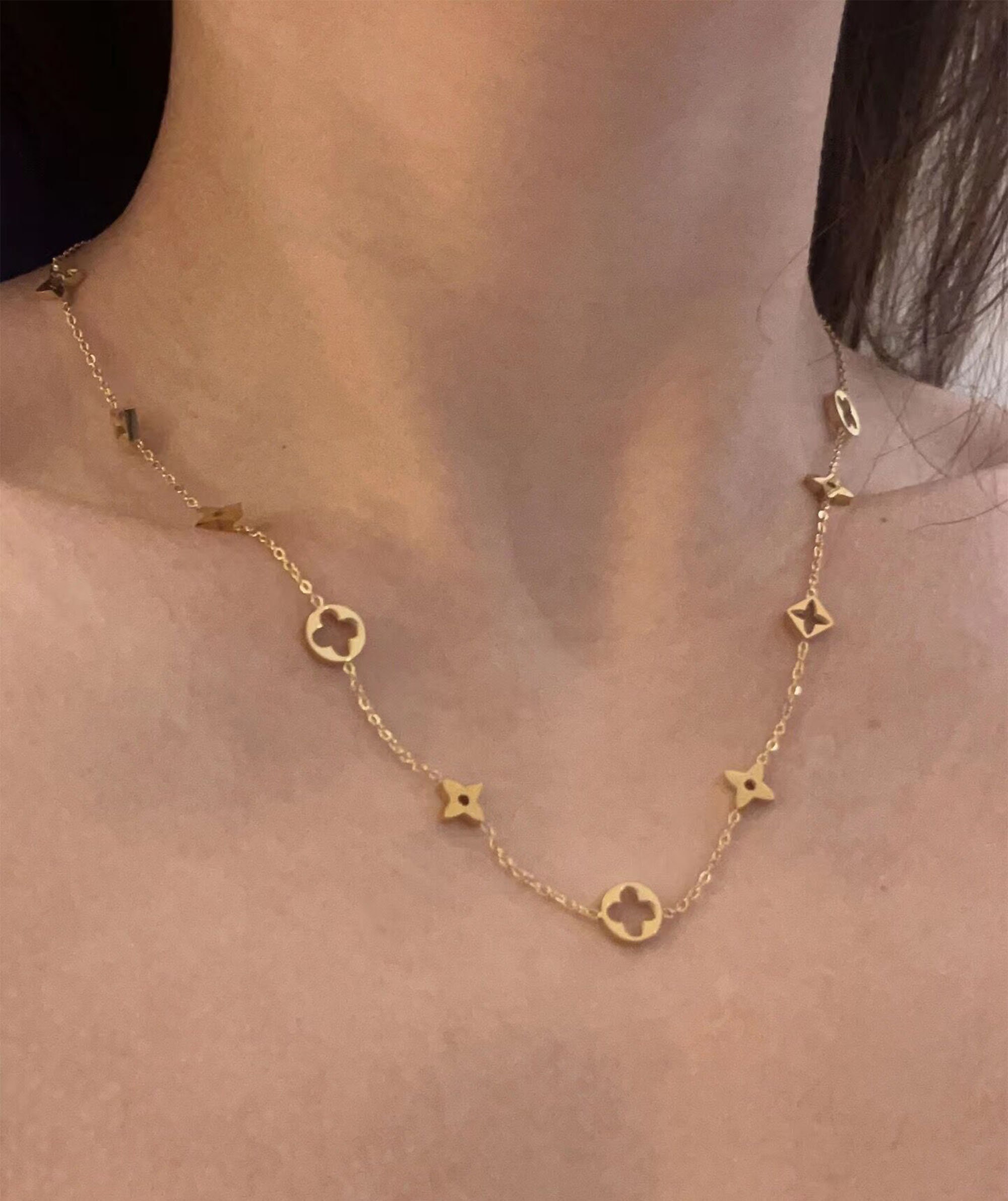 FWRD Renew Louis Vuitton Essential V Necklace in Gold