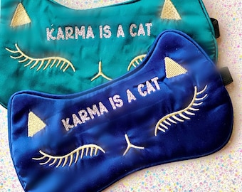 sonno: Karma è una maschera per dormire con occhi di gatto / maschera per occhi di gatto ricamata di Taylor Swift / accessorio per il sonno regalo Eras Tour / maschera per occhi di gatto karma di mezzanotte