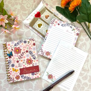 Coffret cadeau de papeterie personnalisée : carnet à motifs floraux, feuilles de papier à lettres, autocollants, marque-pages, mini-calendrier image 8