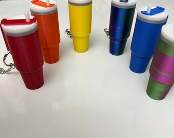 Mini 3D Printed Tumbler Keychain: Removable Lid, Chapstick Holder