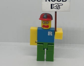 Roblox Classic Noob Figure Jazwares Series 1 No Code 2.75" Figure