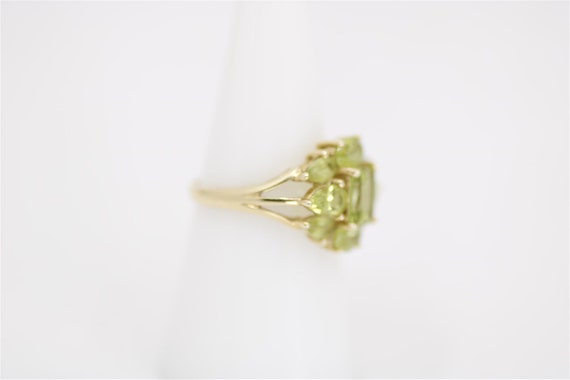14K Vintage Yellow Gold Size 6.75 Peridot Cluster… - image 2