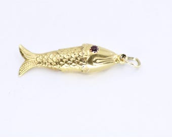 Vintage 18K Yellow Gold Ruby Articulated Fish Pendant 2&quot;