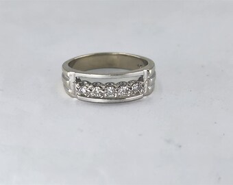 Vintage 14K White Gold Diamond Wedding Band .15 cttw Sz 8.75