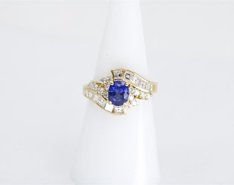 18K Vintage Yellow Gold Size 6.25 Oval Sapphire & Diamond Ring 0.94 cttw