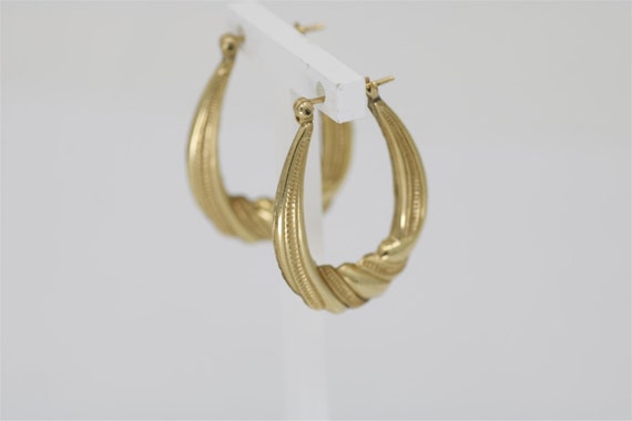 Vintage 14k Yellow Gold Oval Hoop Earrings 1.125" - image 2