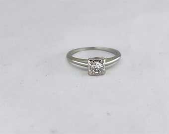 Vintage 18K White Gold Diamond Engagement Ring .23 cttw Sz 6.25