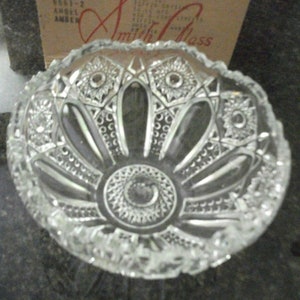 L E Smith Hobstar Fruit Serving Bowl Clear Crystal Glass Scalloped Sawtooth Edge
