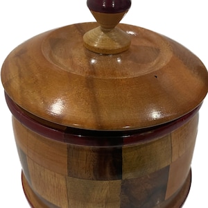 sopera de madera de orula Santeria als een religie