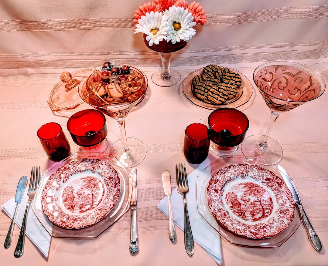 It's a Girl martini Hour Tablescape Set for Parents. Valentine Day